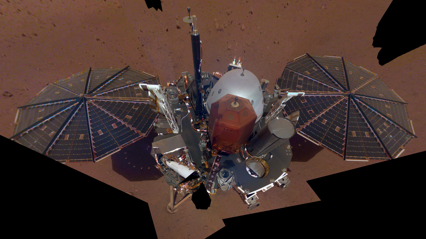 Il primo "selfie" di InSight