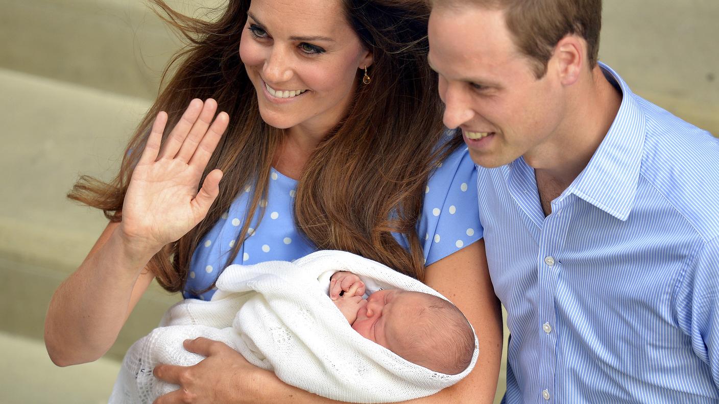 Mamma Kate, papà Will con il piccolo Prince George
