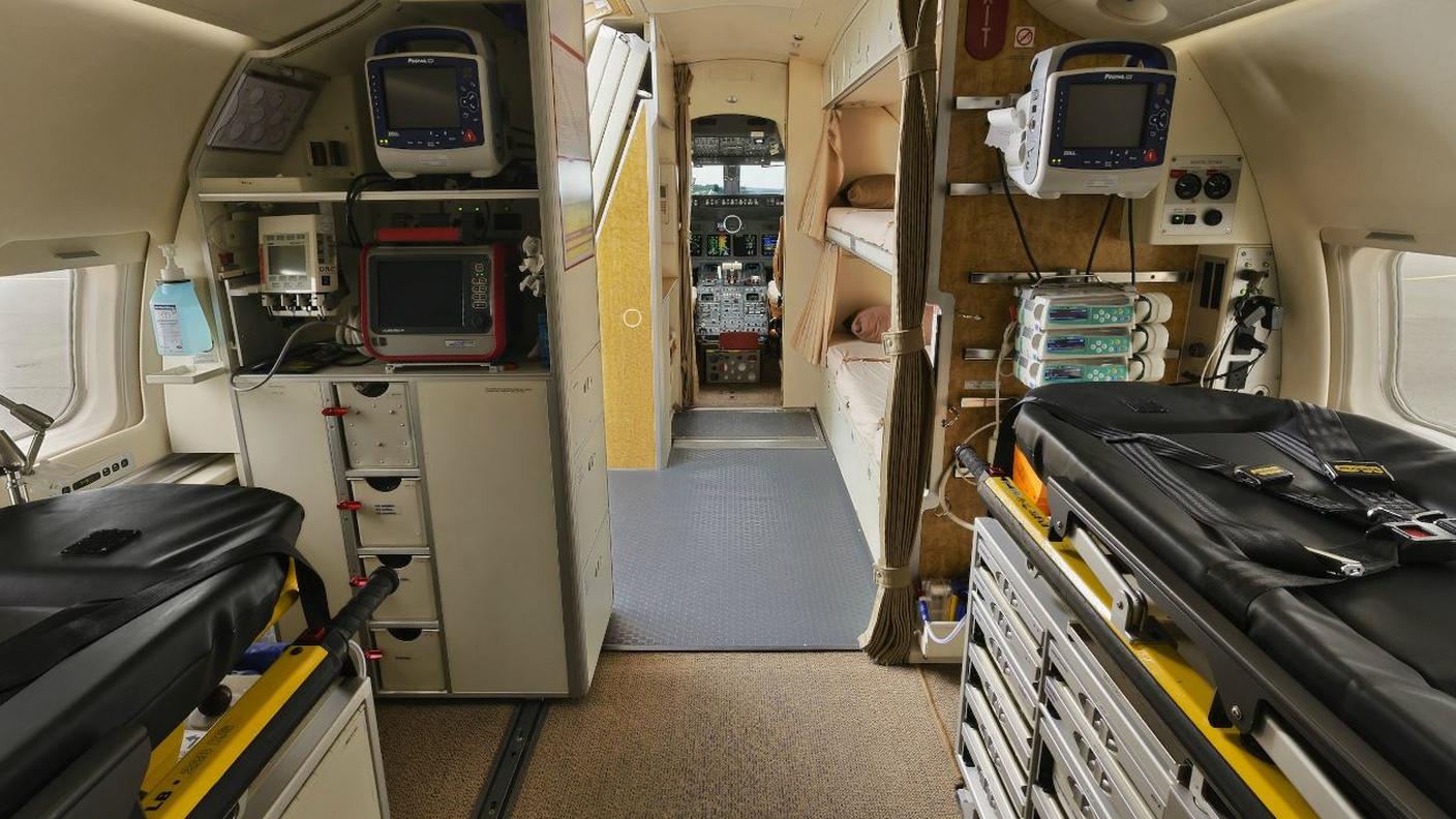 L'interno del jet ambulanza della REGA