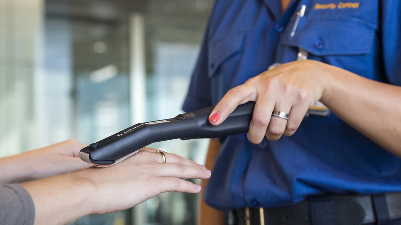 Verranno controllati tutti i passeggeri e tutti i bagagli