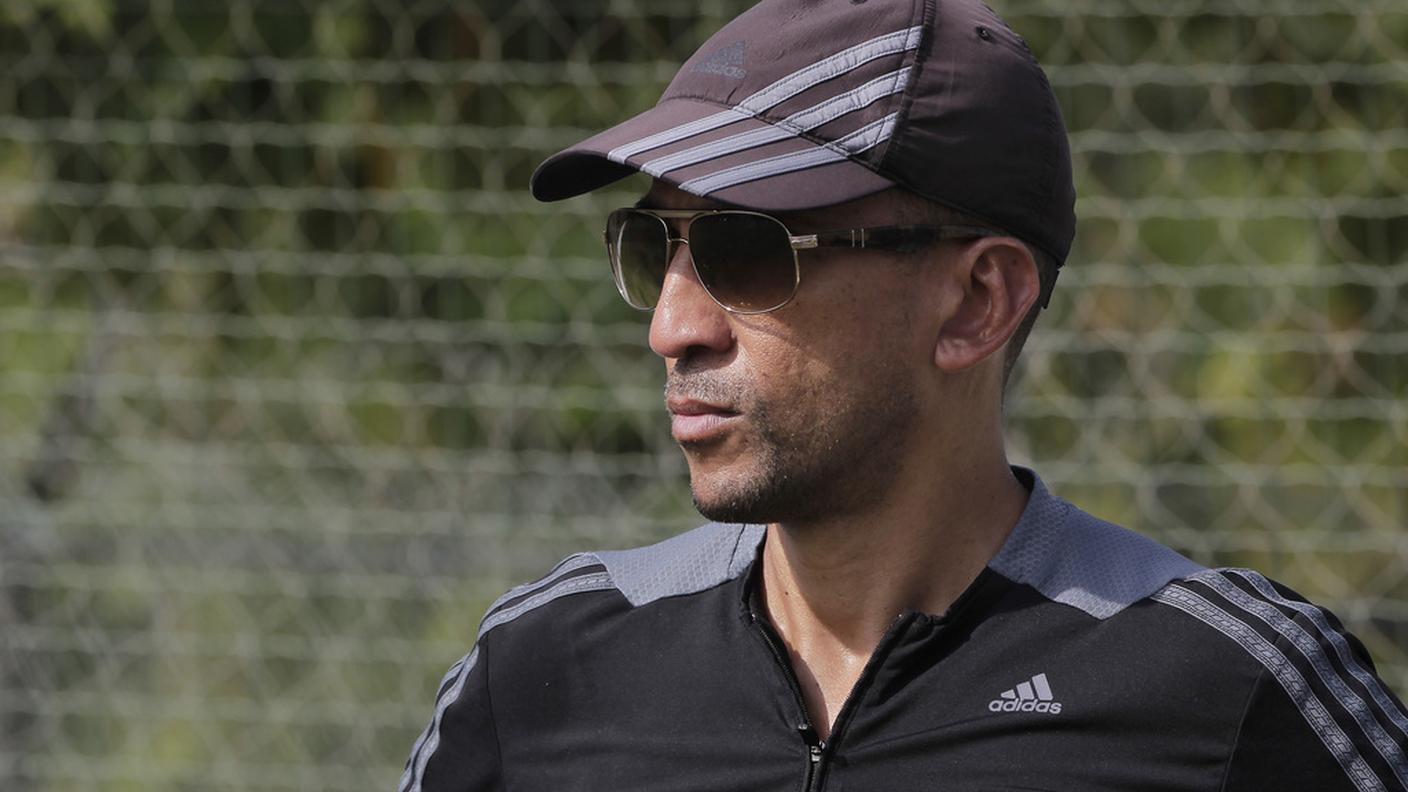 David Nakhid, 51enne ex centrocampista e capitano della nazionale di Trinidad & Tobago. Guida una scuola calcio, è uno sconosciuto a questi livelli e l'essere connazionale del discusso Jack Warner di sicuro non lo aiuta