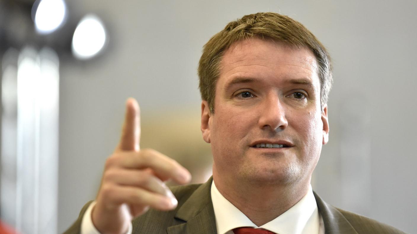 Christian Levrat, presidente del PS: "Dai candidati ci aspettiamo che si impegnino a rispettare gli accordi bilaterali, la Convenzione europea dei diritti dell'uomo e la collegialità"