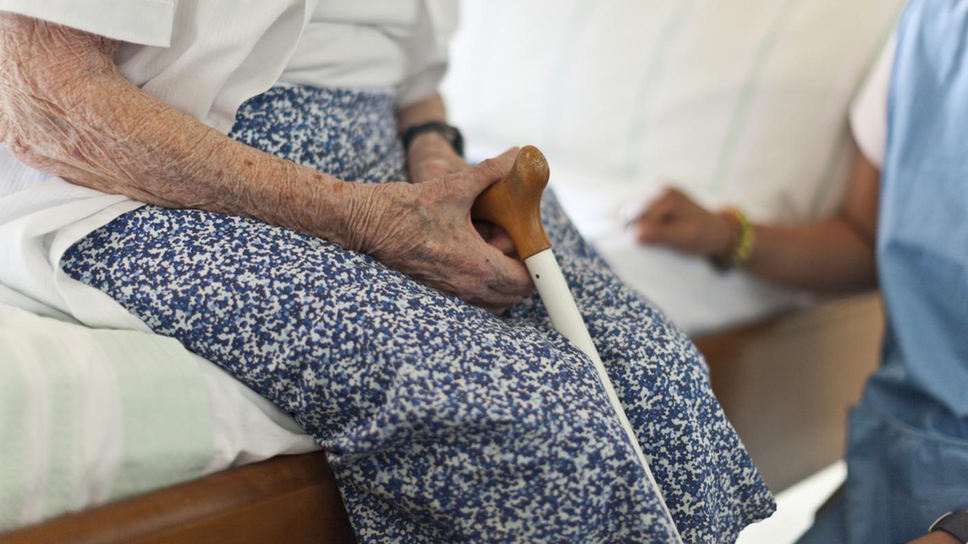 Tra i molti vantaggi delle cure a domicilio, anche i costi notevolmente inferiori