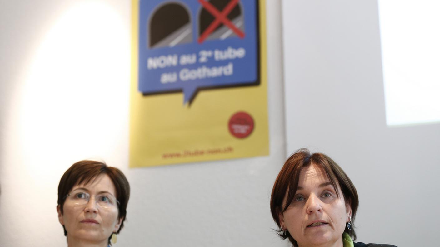 Regula Rytz, qui con la vicepresidente dell'Iniziativa delle Alpi Marina Carobbio