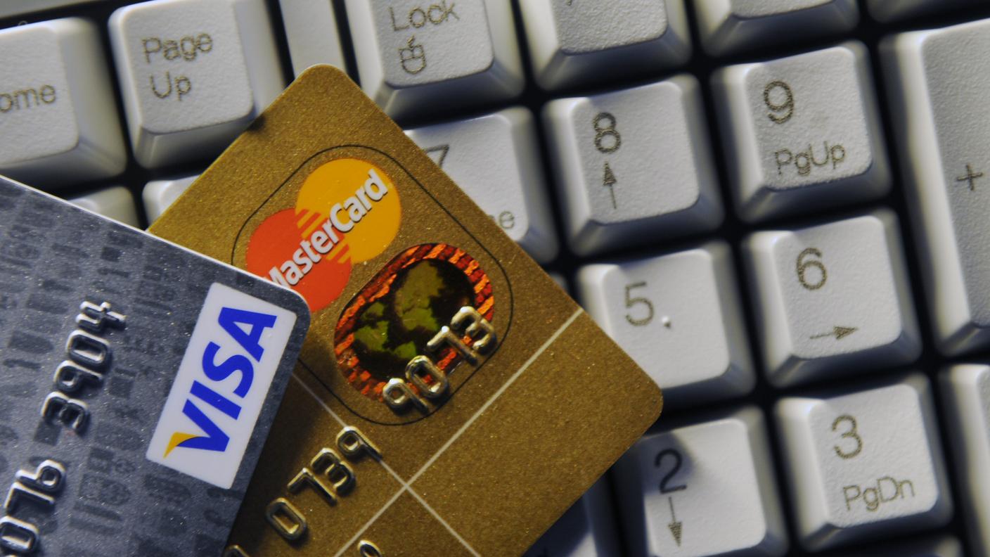 Dal 15 al 10% per i crediti in contanti. Al 12% per le carte di credito