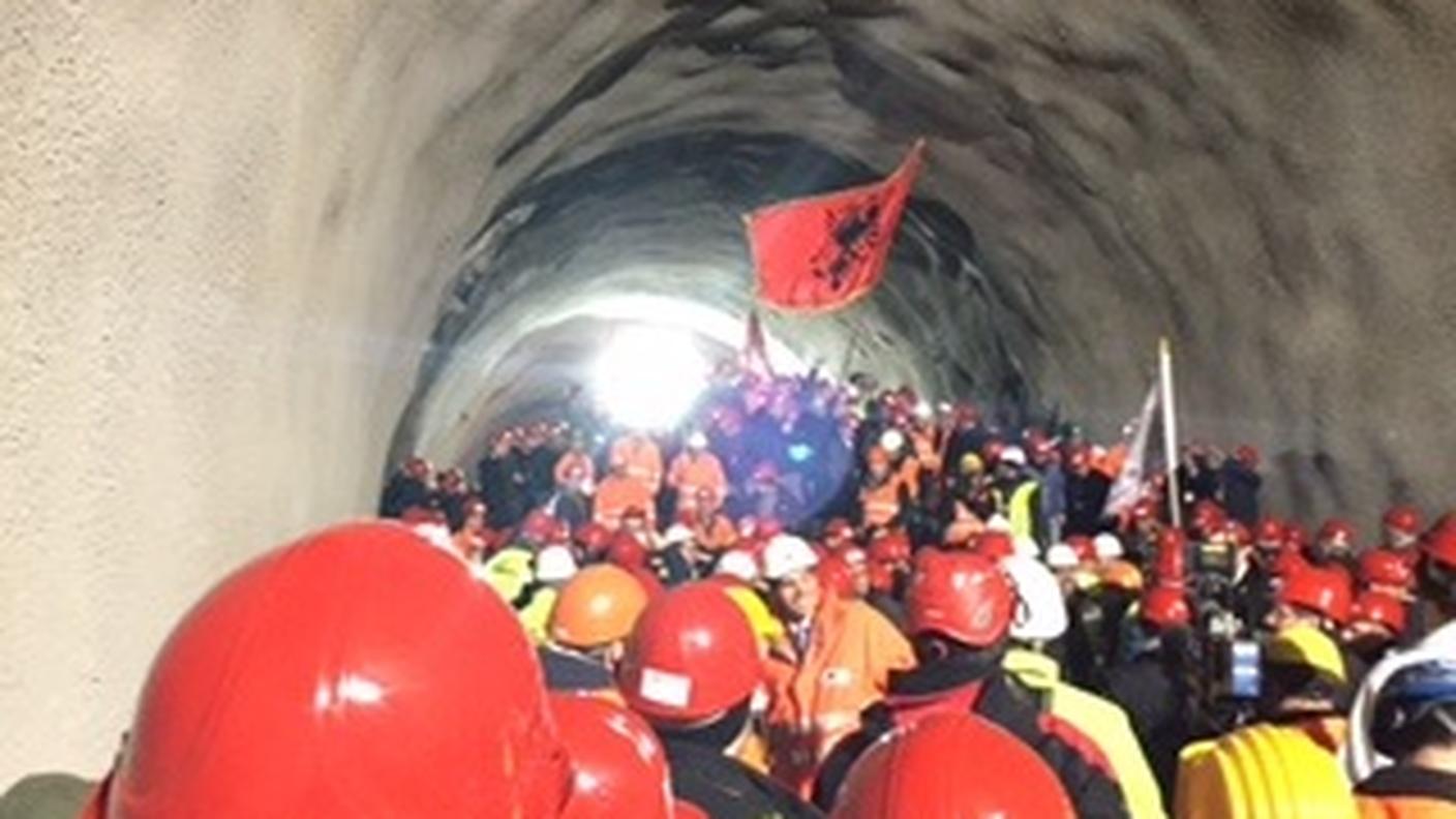 Luce in fondo al tunnel