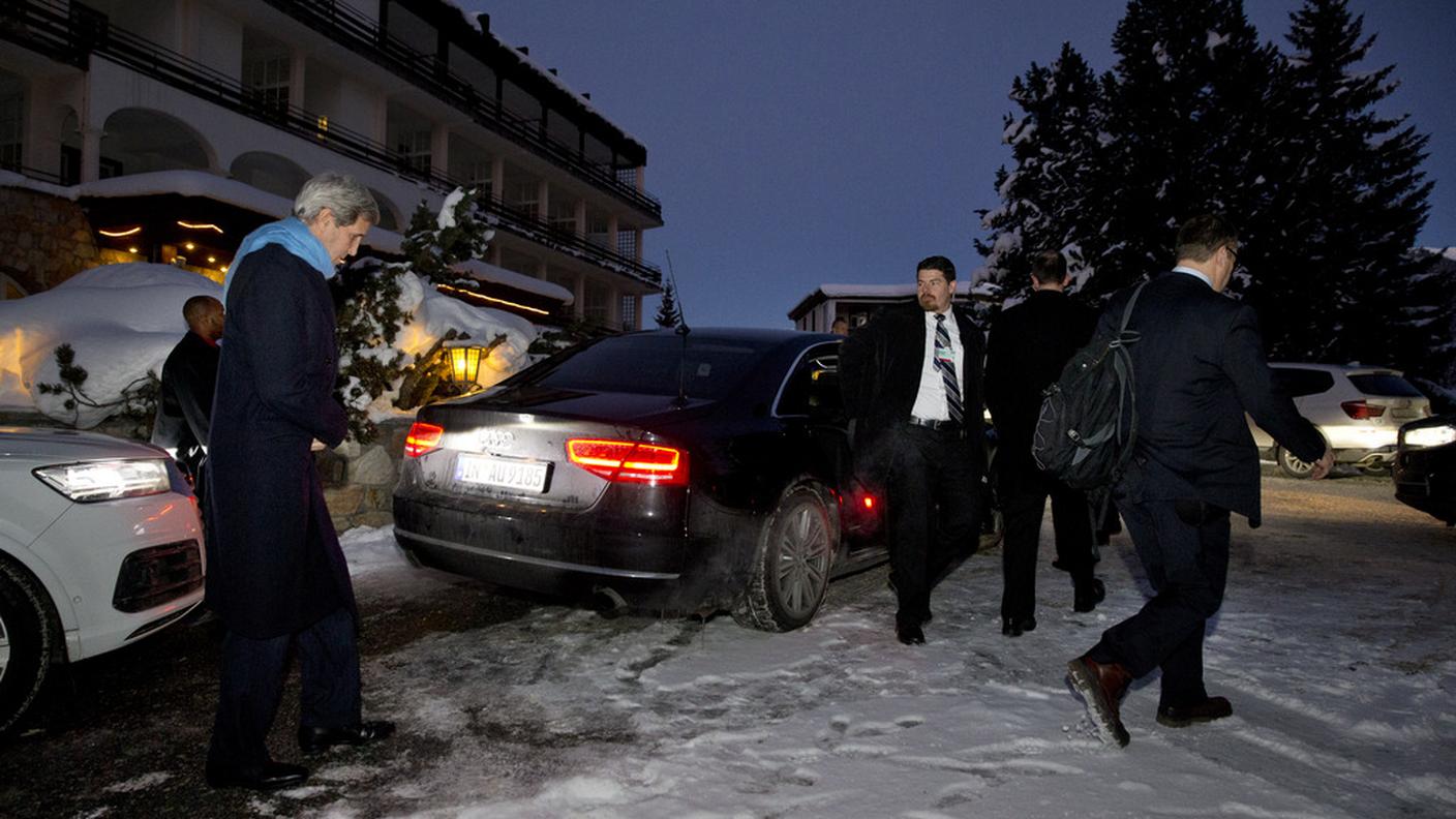 John Kerry lascia il Derby Hotel