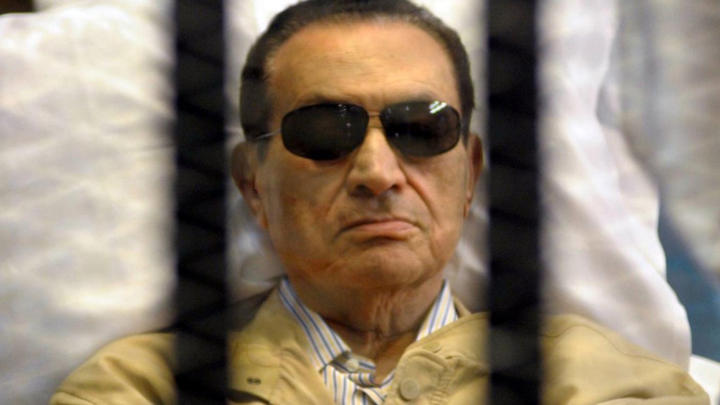Mubarak processo rinviato 17.08.2013 ky.JPG