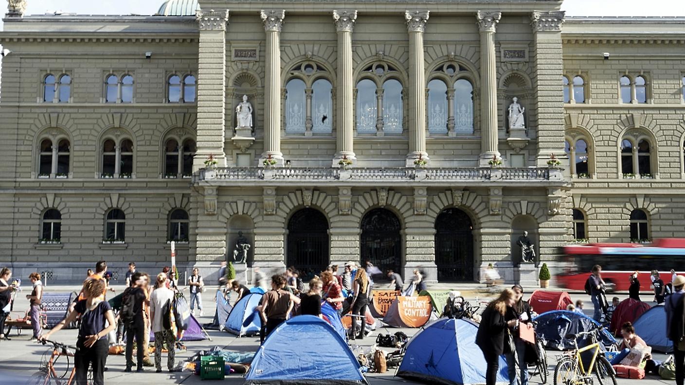 Un segno di protesta nei confronti della politica migratoria