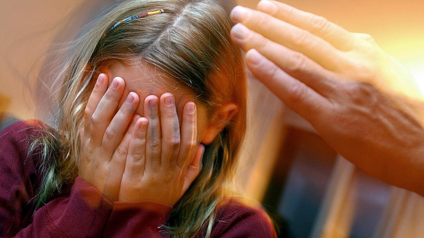 Per il Tribunale federale, un metodo educativo incompatibile con il bene del bambino