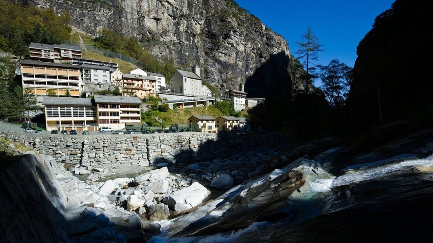 Il borgo di Gondo, dove è stato bloccato il gruppo