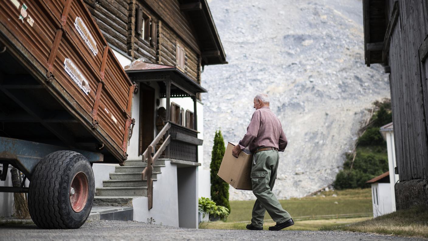 Gli abitanti tornano a casa