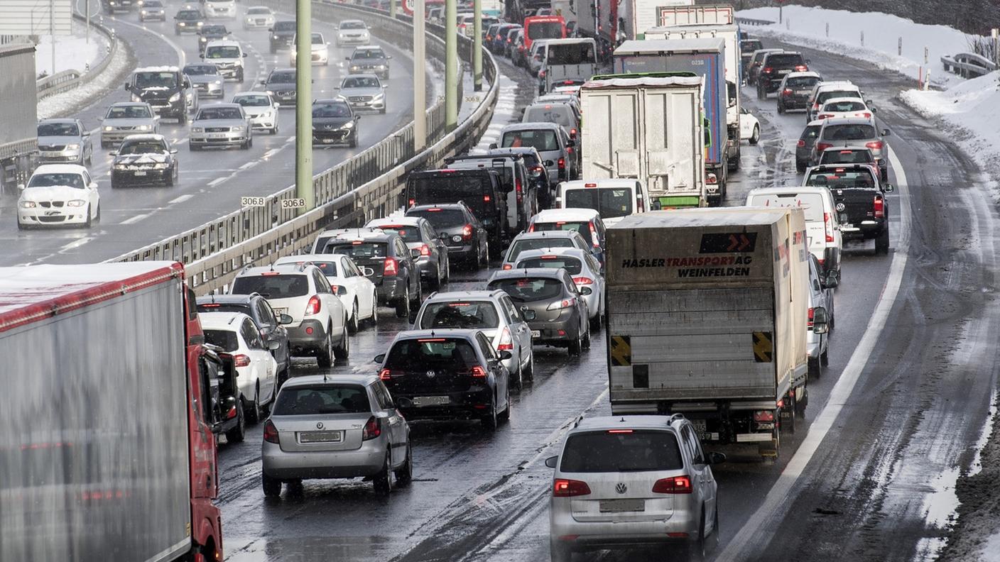 Le code sull'A1 presso Kirchberg hanno raggiunto i 16 chilometri