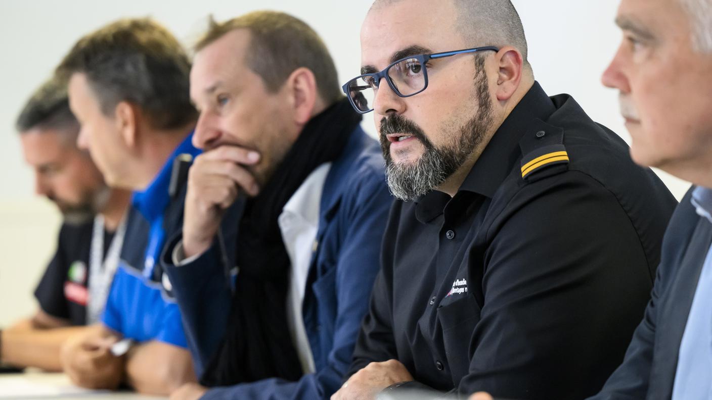 Grégory Duc, comandante presso il Servizio contro gli incendi  e di soccorso montano neocastellano (SISMN)