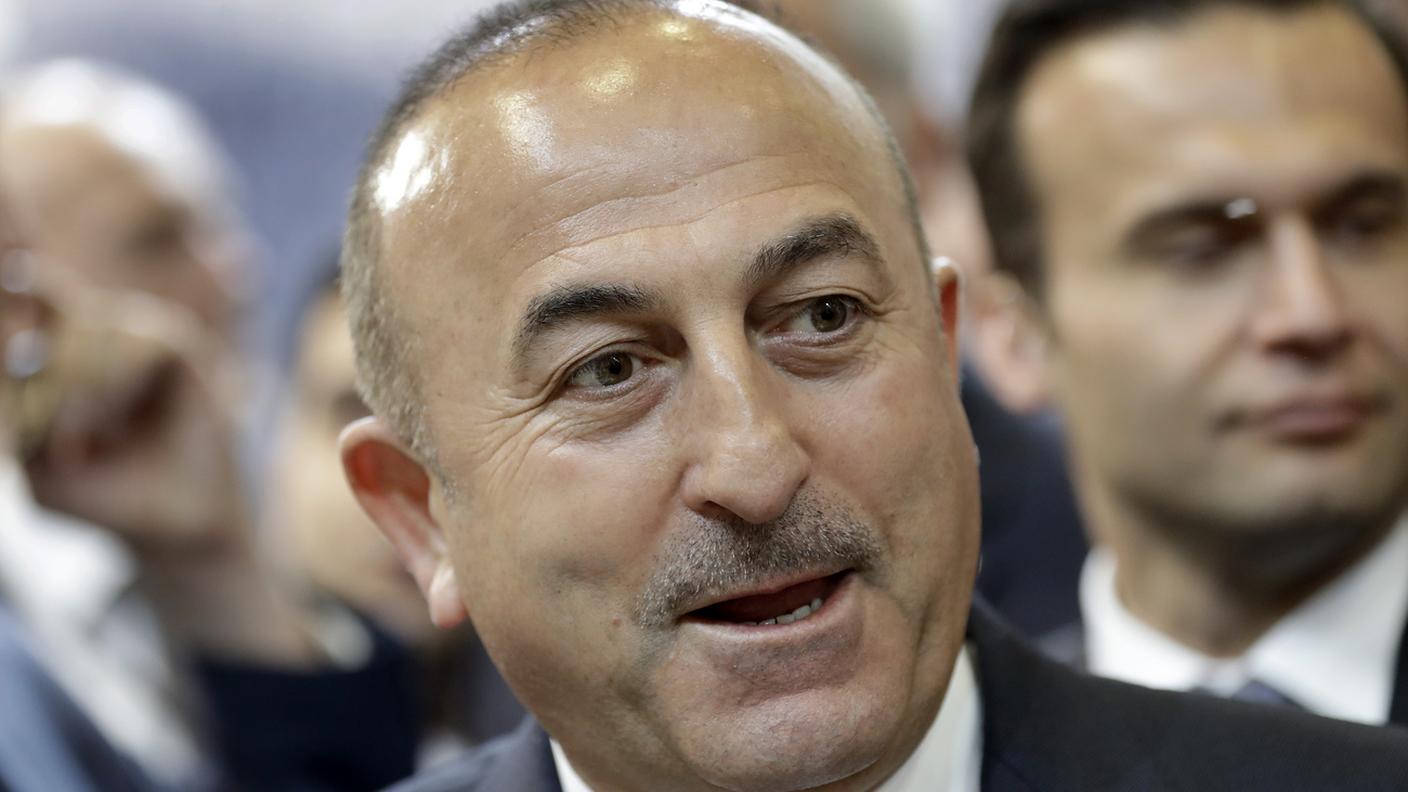 Cavusoglu durante la recente visita in Germania