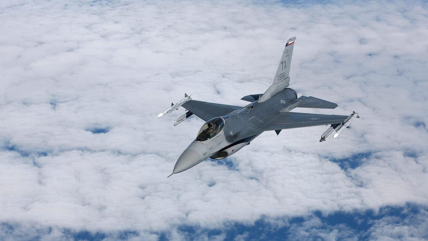 Un caccia F-16