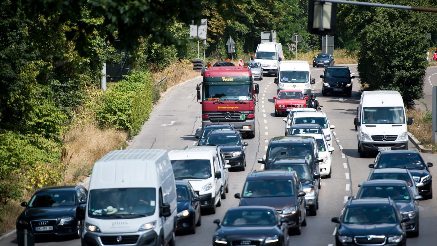 L'auto resta il mezzo di trasporto per eccellenza