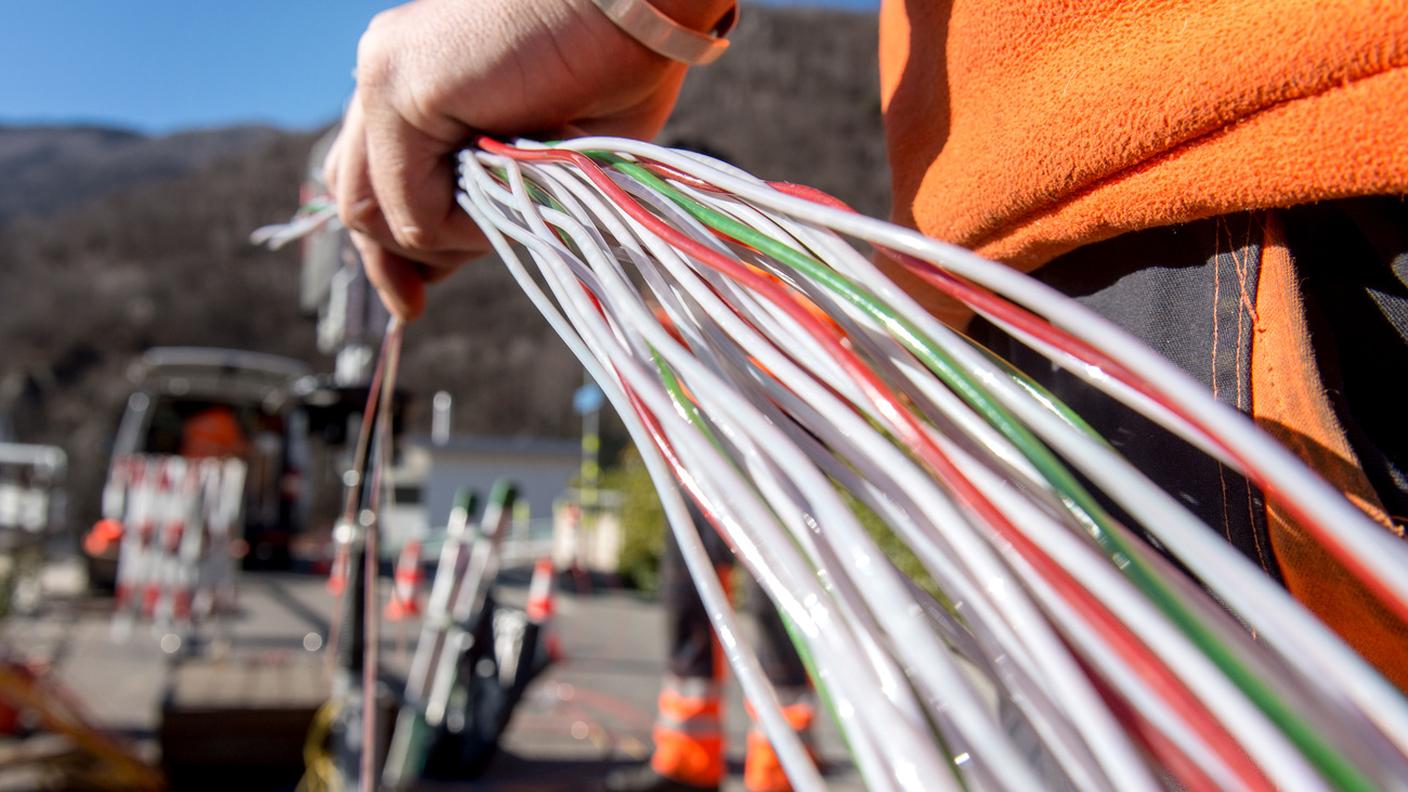 La COMCO ha sanzionato Swisscom per aver limitato l'accesso alla fibra ottica alle aziende concorrenti