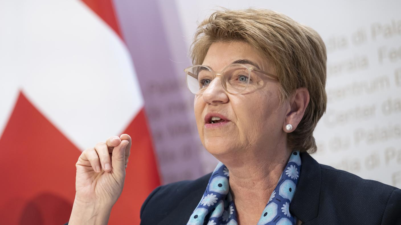 “Sono la capa e mi assumo la responsabilità di tutto ciò che accade nel mio Dipartimento. Ma non so se sia necessario che io mi ritiri"