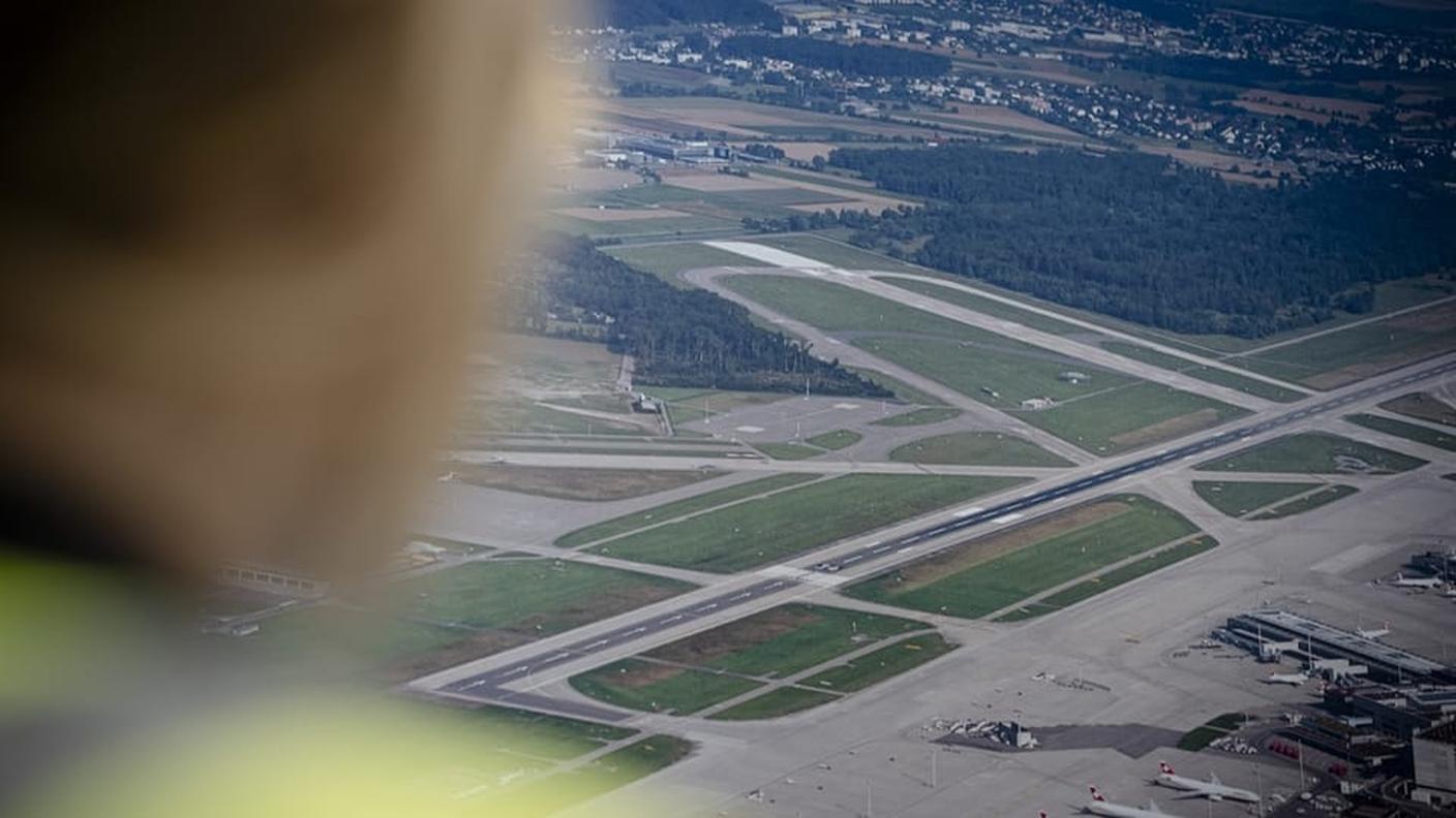 Nel canton Zurigo si vota sull'allungamento delle piste dell'aeroporto di Kloten