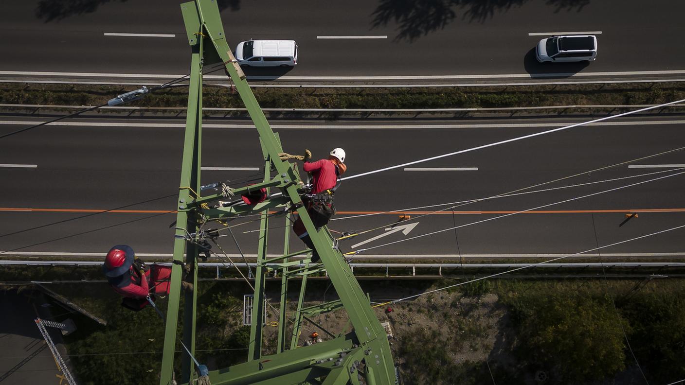 Un’abitazione con un consumo annuo di 4’500 kWh vedrà i suoi costi scendere a 77 franchi rispetto ai 92 di quest'anno 