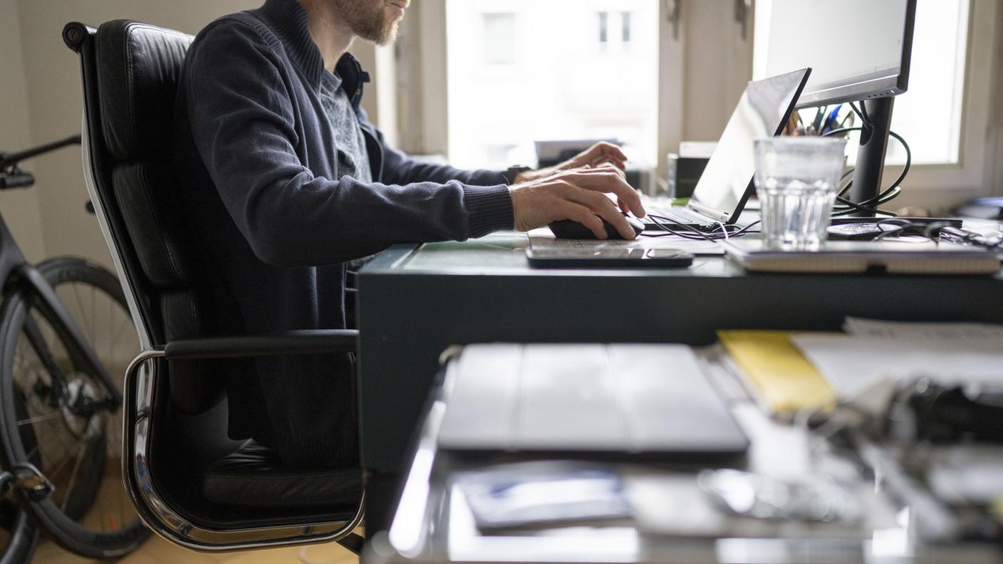 Dipendente di un'azienda elvetica... ma lavorare dalla propria residenza all'estero: e le tasse?