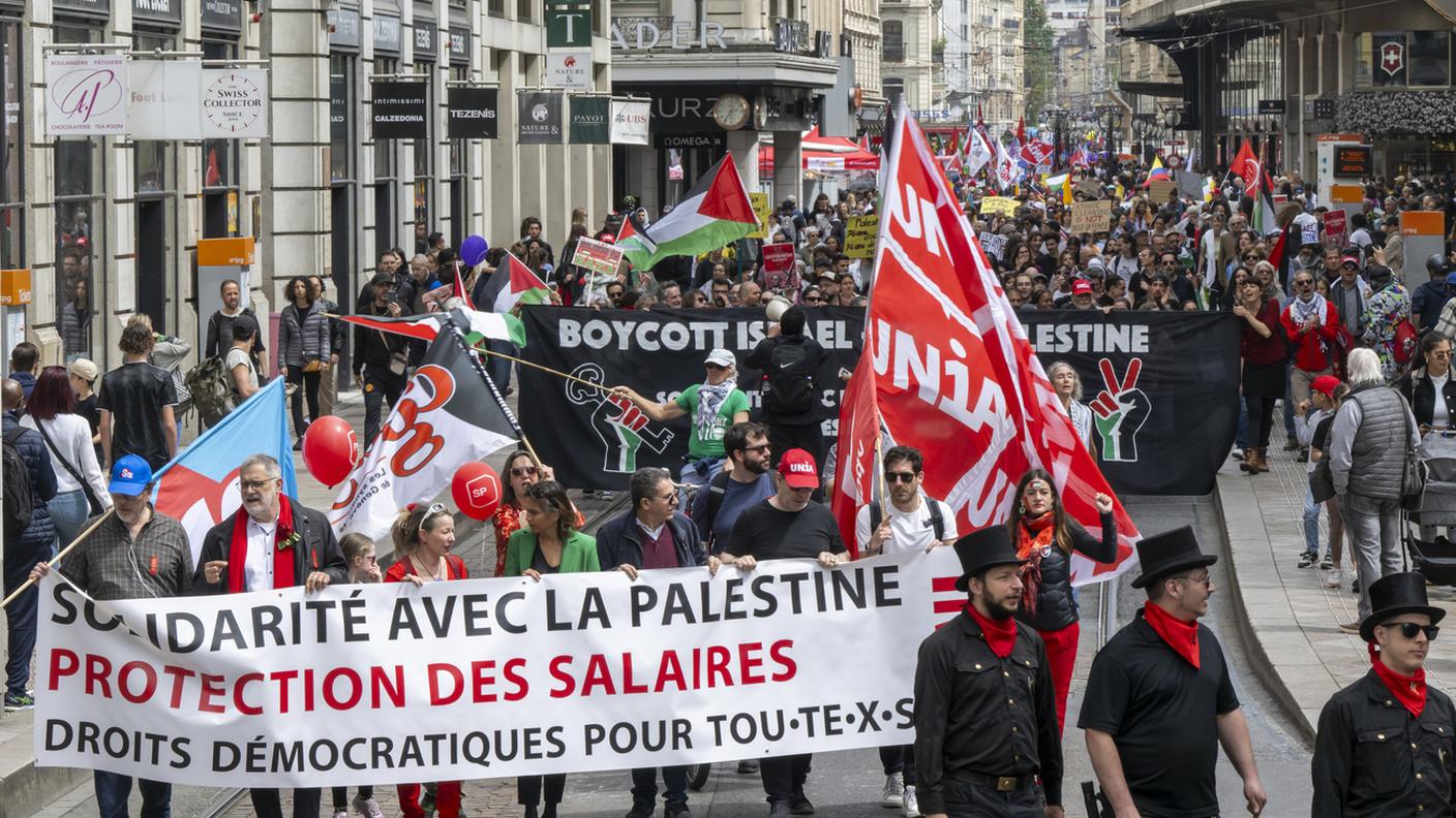 A Ginevra manifestanti solidali con la Palestina