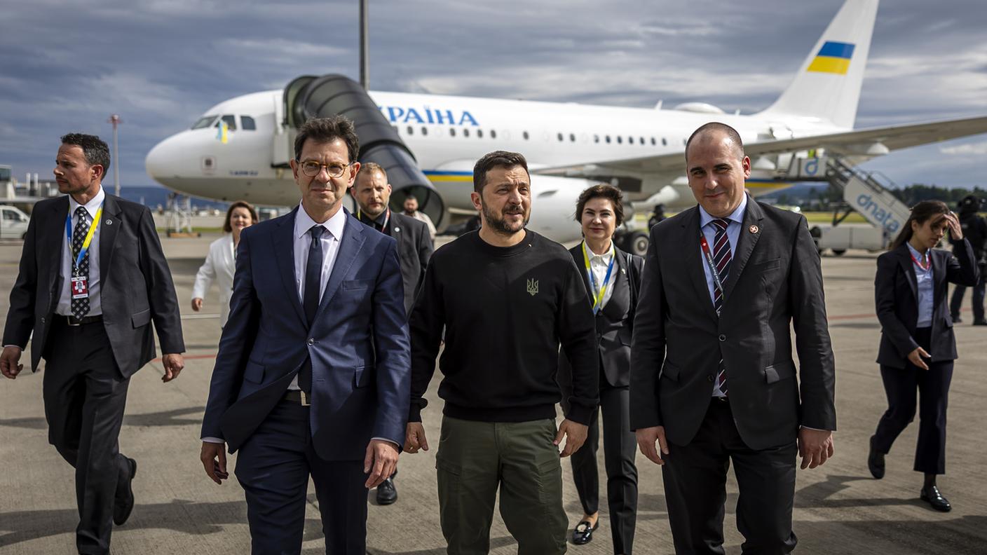 Volodymyr Zelensky è arrivato in Svizzera nel pomeriggio