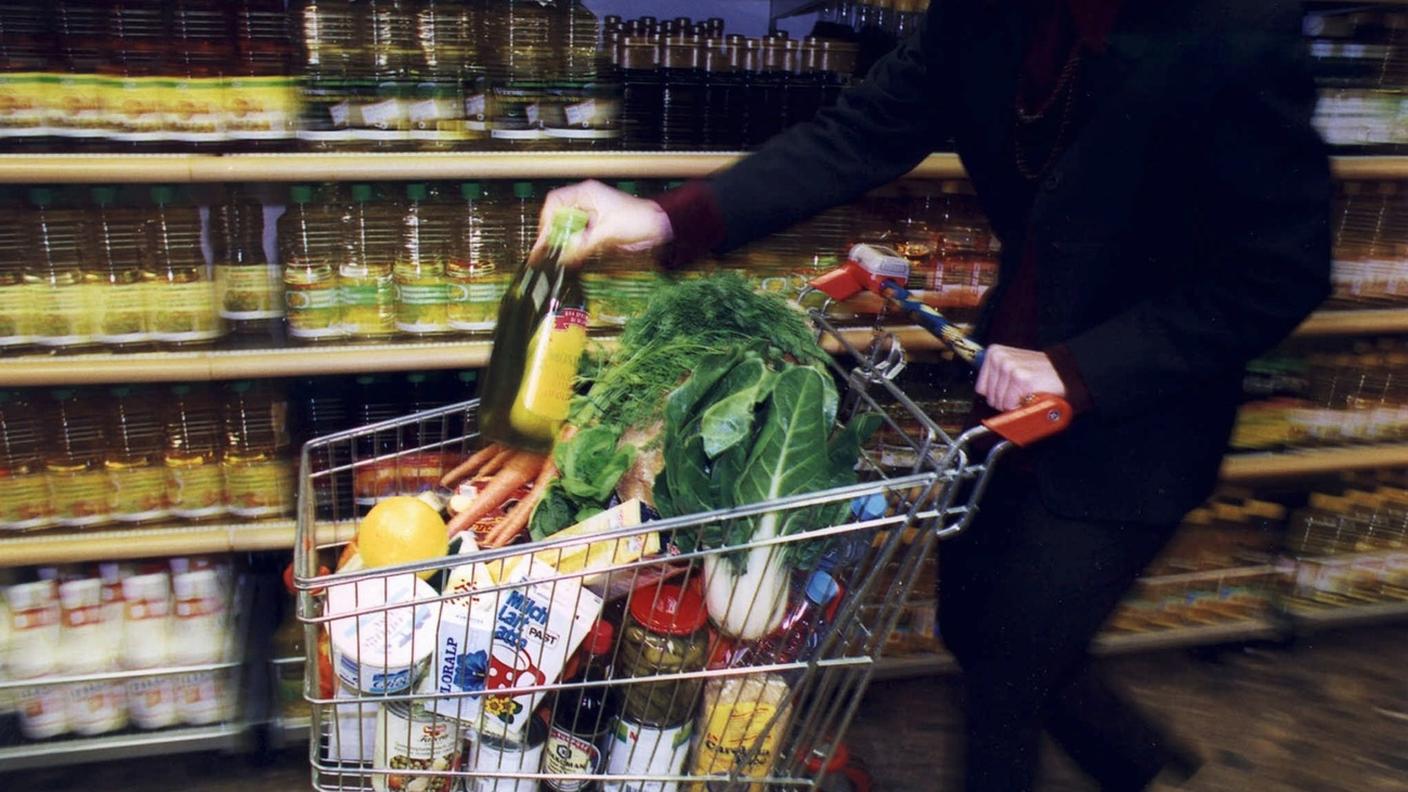 La spesa alimentare è meno cara rispetto a un anno fa