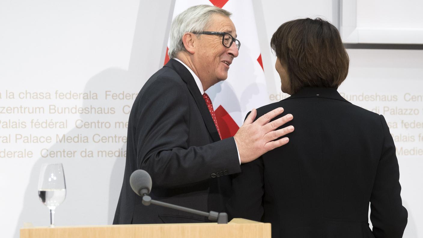 Doris Leuthard e Jean-Claude Juncker, durante la recente visita a Berna del presidente della Commissione europea