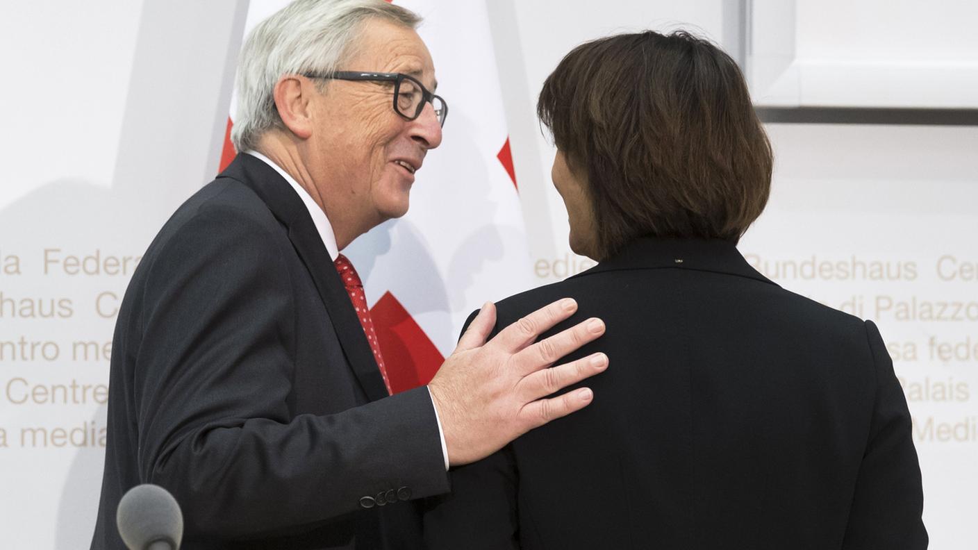 Jean-Paul Juncker a Berna il 23 novembre, ma i sorrisi con Doris Leuthard sono di facciata: l'armonia fra Svizzera e UE non è per nulla perfetta