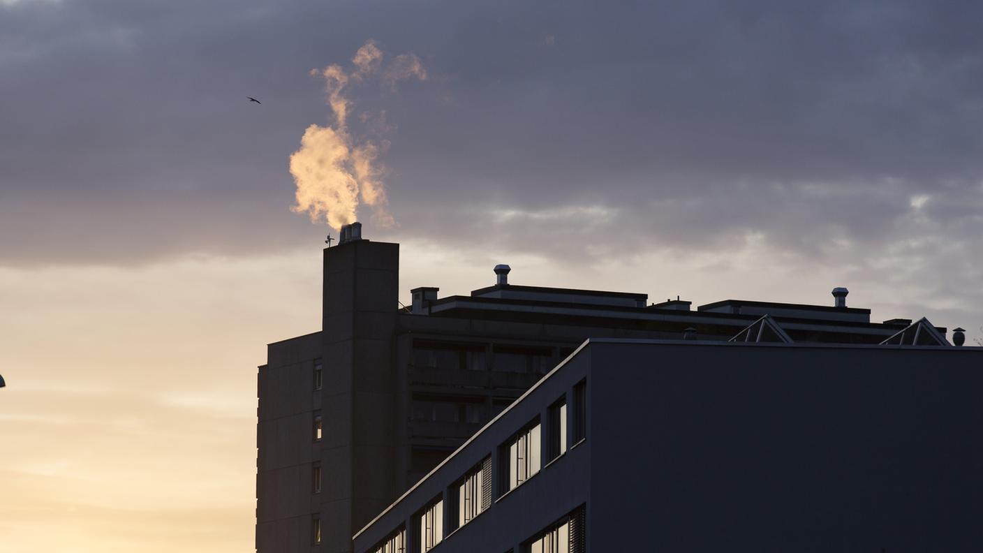 Protezione del clima: i cantoni, sottolinea l'organizzazione, rivestono un ruolo chiave e assumono decisioni autonome soprattutto per il parco immobiliare