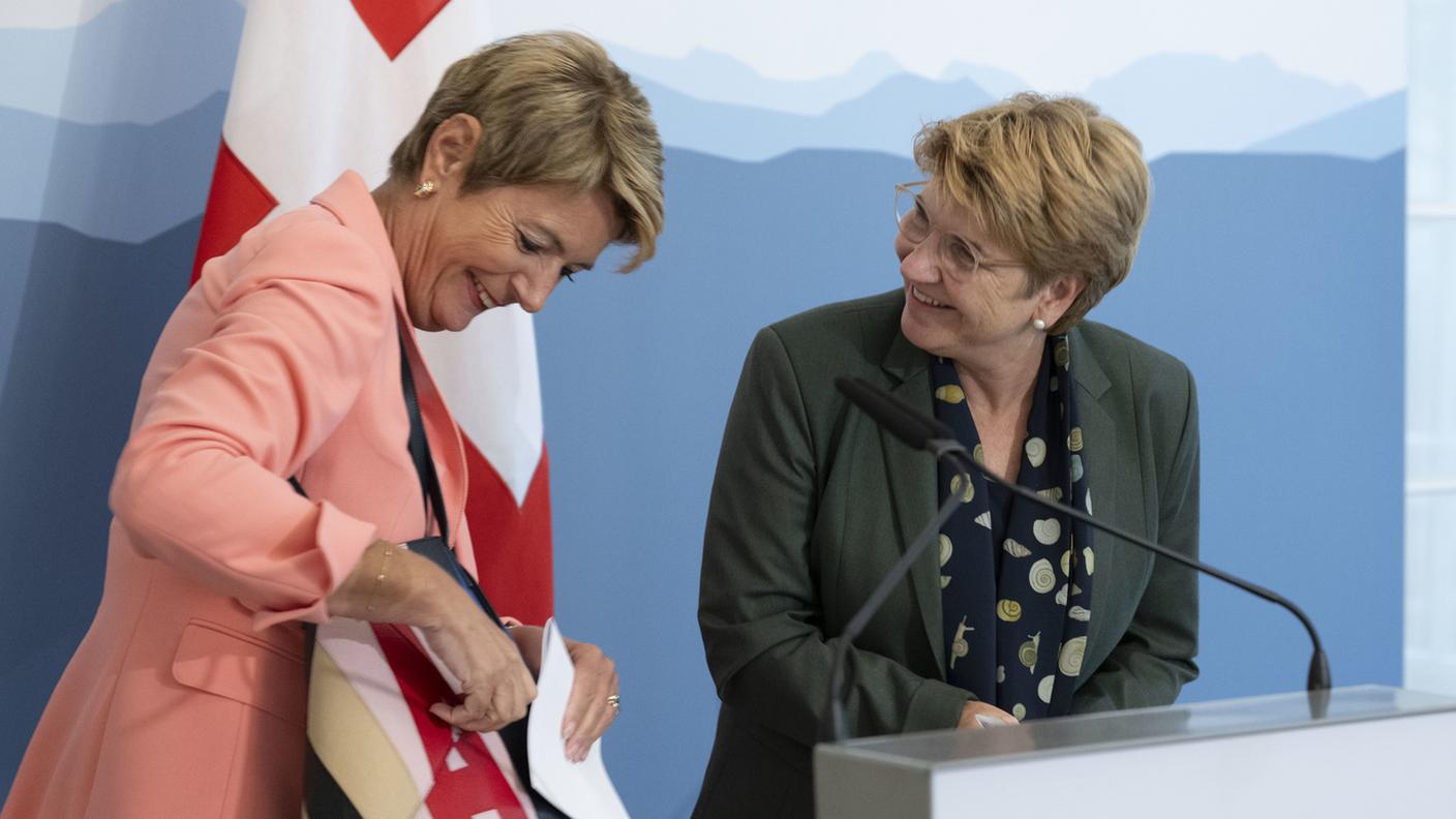 Karin Keller-Sutter (a sinistra) e Viola Amherd