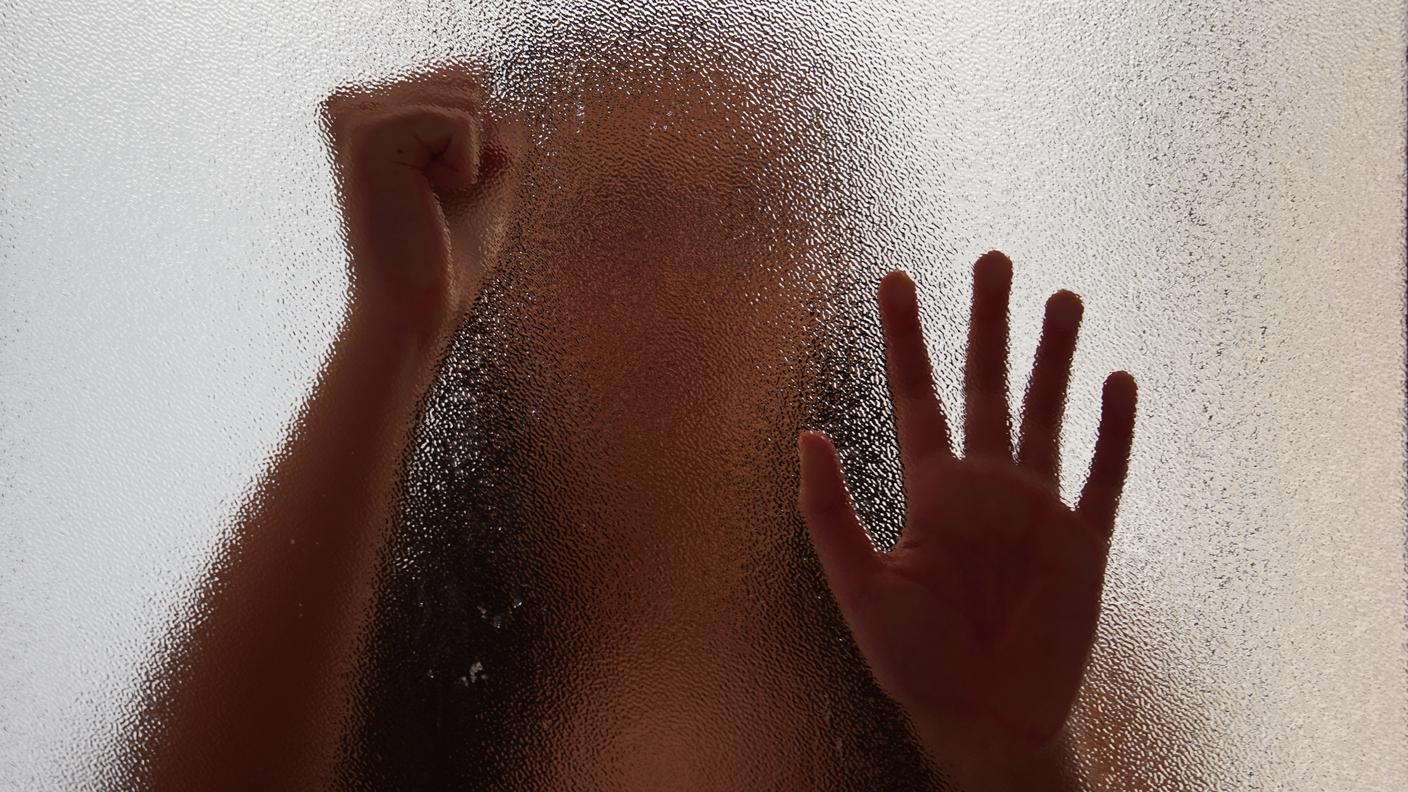 Stando all’accusa, l’uomo ha spiccate tendenze sadiche