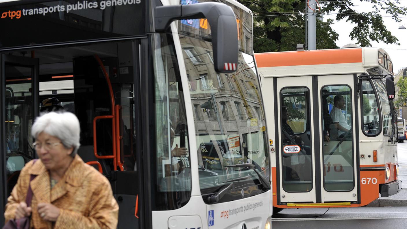 Circa due terzi dei sinistri si sono verificati durante le frenate o le accelerazioni dei bus
