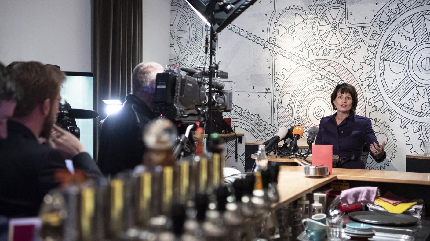 L'addio in un bar della capitale