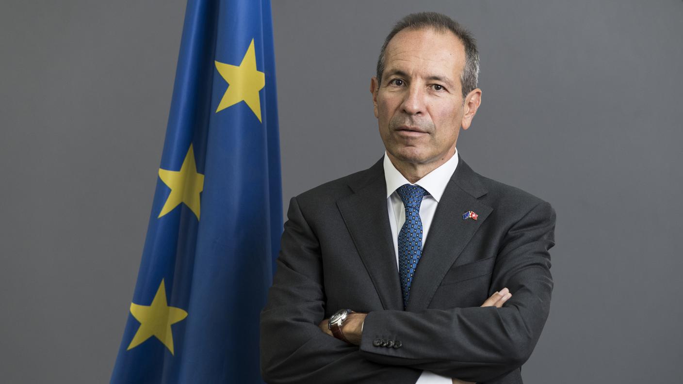 Mavromichalis è dal 2020 ambasciatore dell'UE in Svizzera