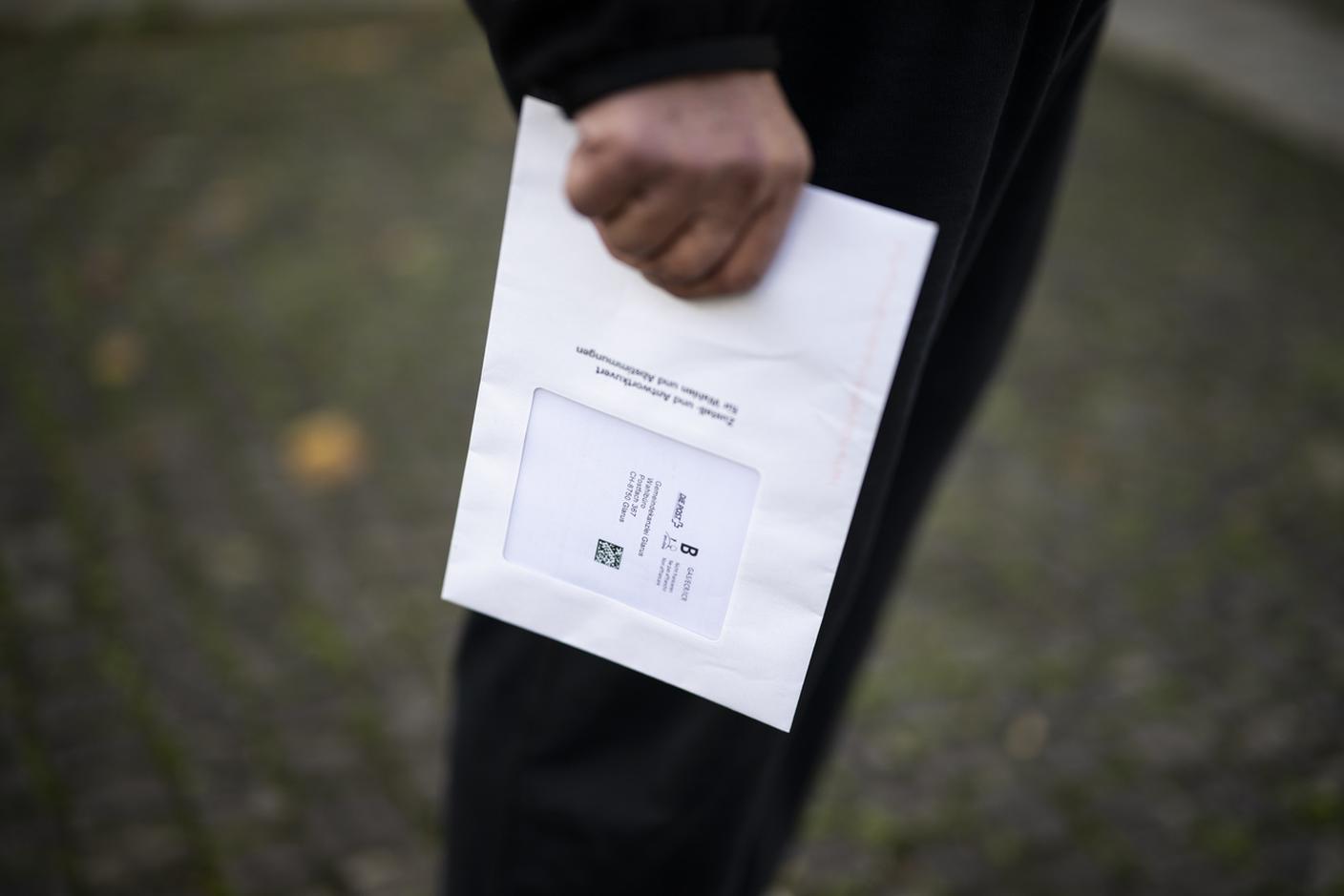 Glarona e Appenzello Esterno: cittadini alle urne, oggi, per elezioni suppletive