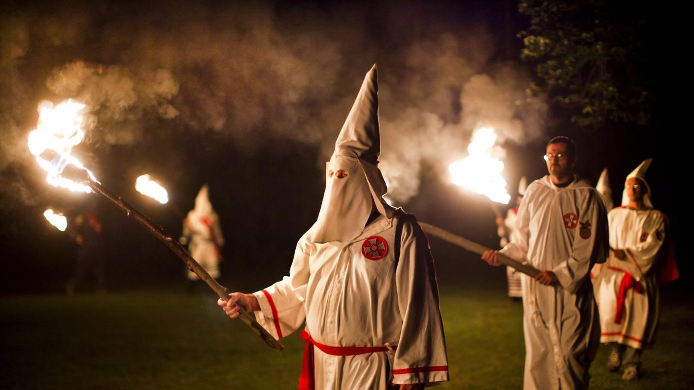 Alcuni membri del KKK negli Stati Uniti