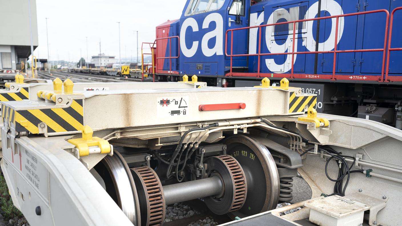 FFS Cargo un po' meno pubblica