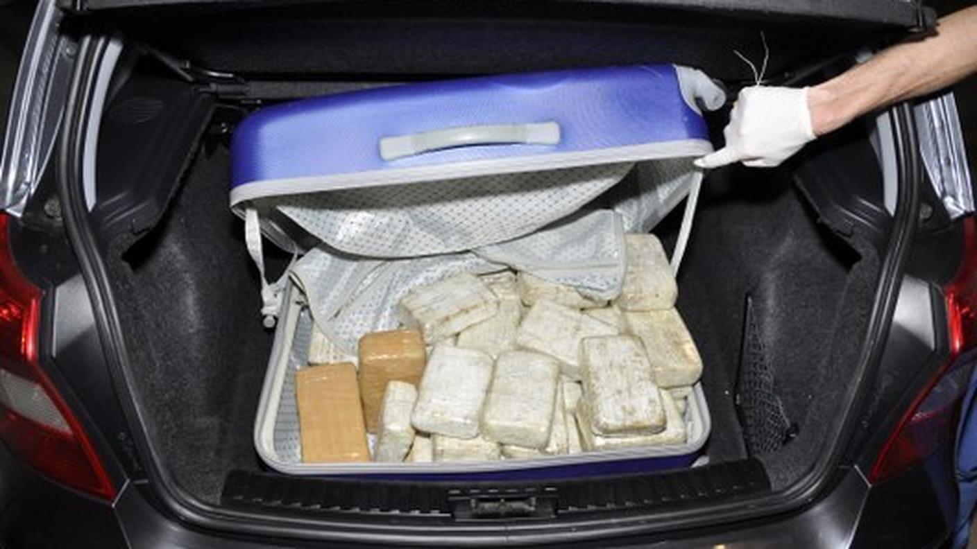 eroina sequestrata zugo2, polizei.jpeg