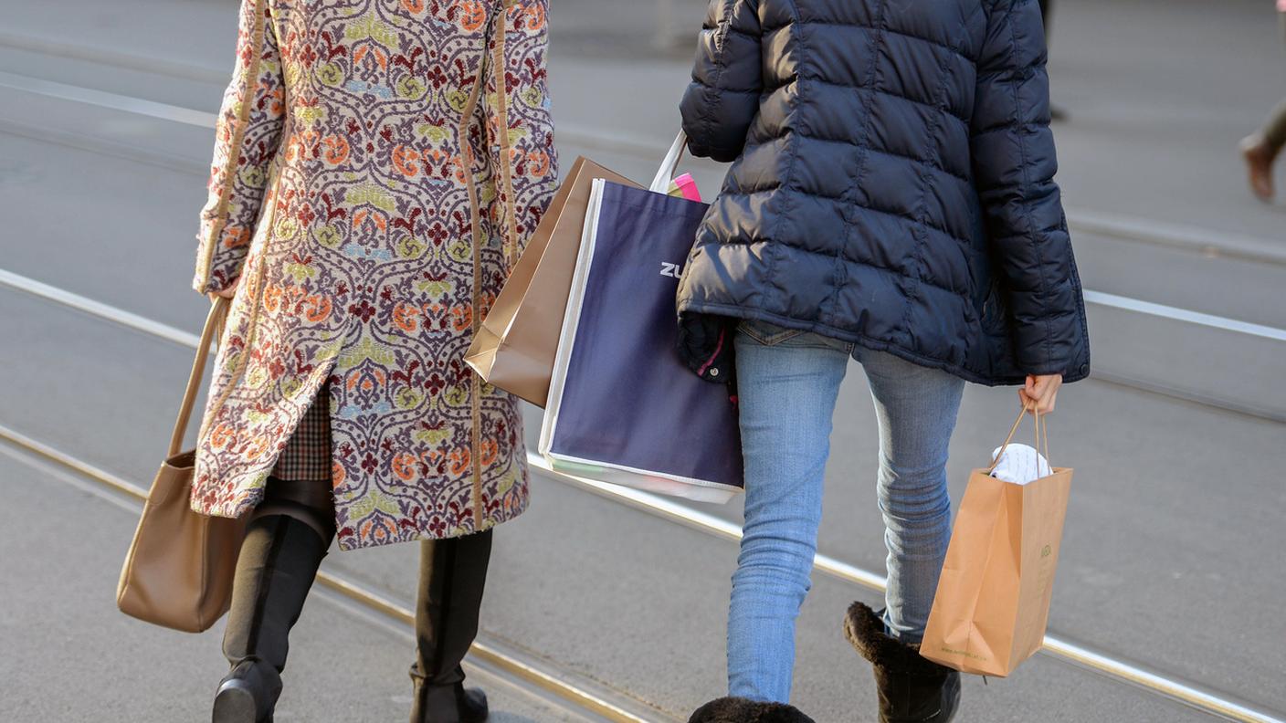 La vendita domenicale potrebbe servire anche da antidoto agli acquisti online