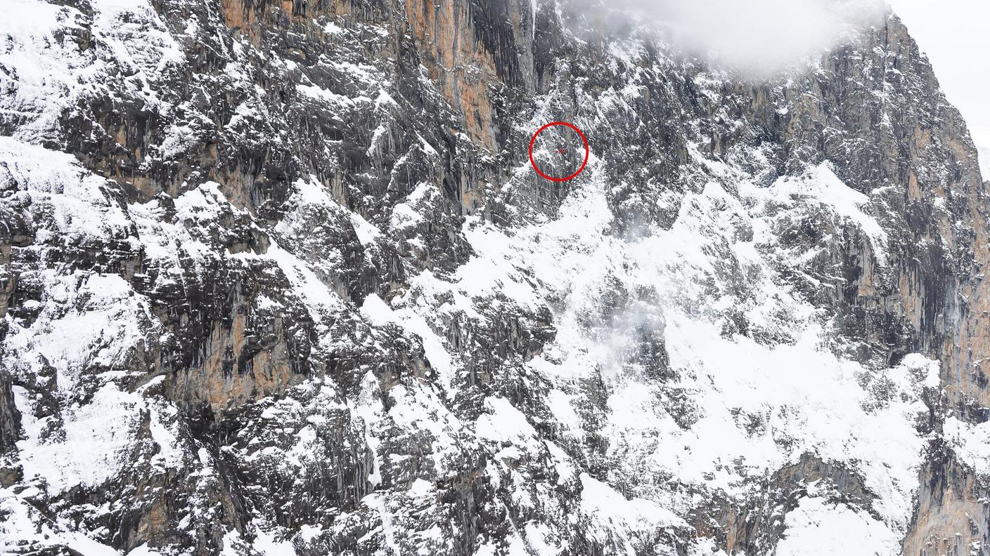 Un puntino rosso mostra la zona dove sono rimasti bloccati gli scalatori