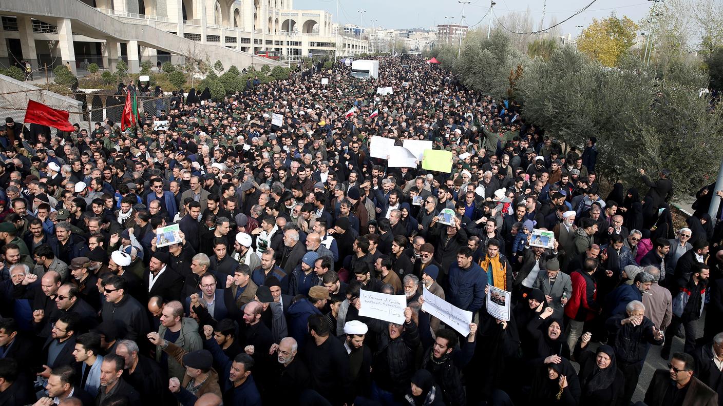 Protesta contro l'assassinio del generale Soleimani a Teheran