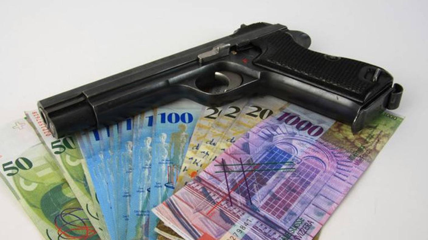 Decisi, inoltre, 15 divieti d'ingresso in Svizzera nei confronti di persone condannate per la loro appartenenza alla mafia italiana