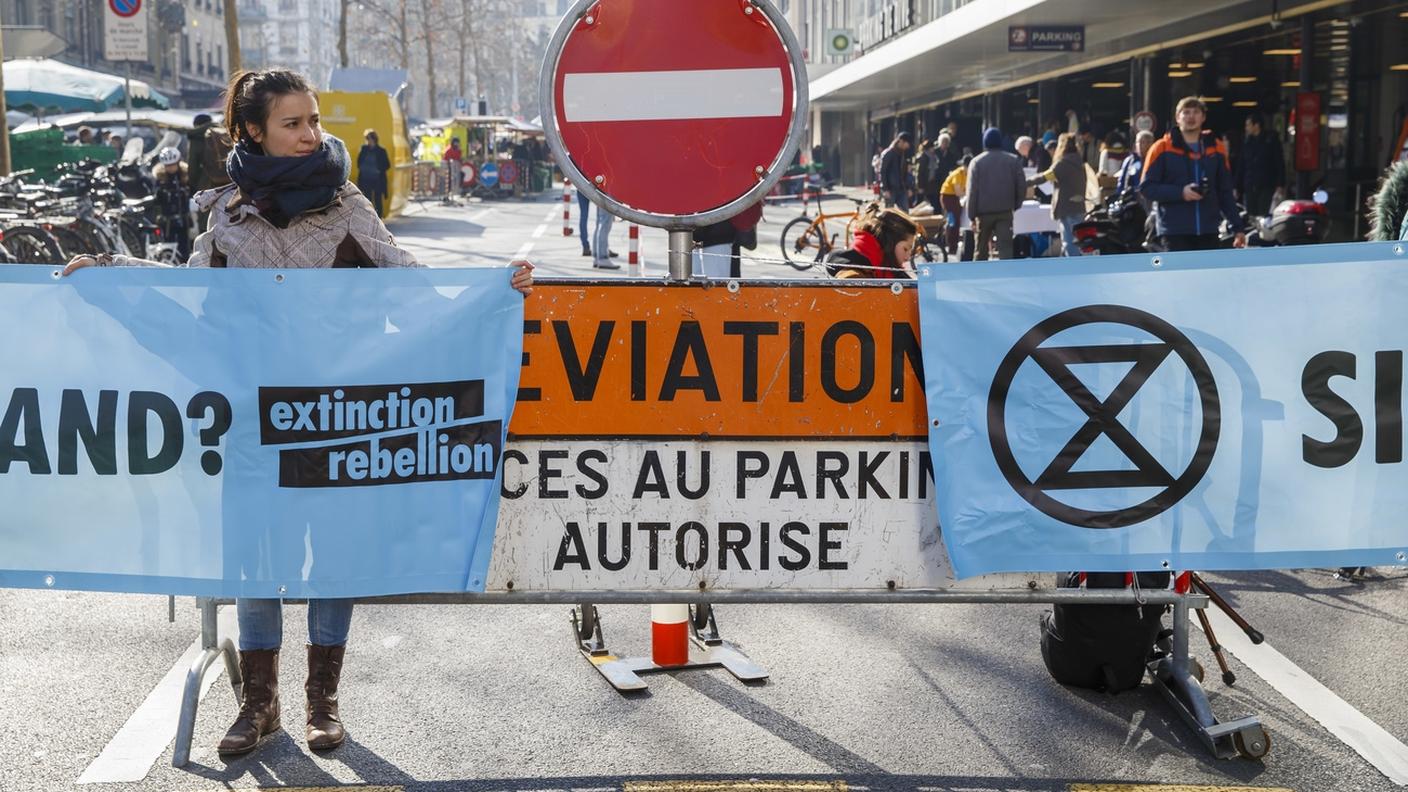 Il parcheggio di Ginevra è rimasto bloccato dai manifestanti per circa un'ora