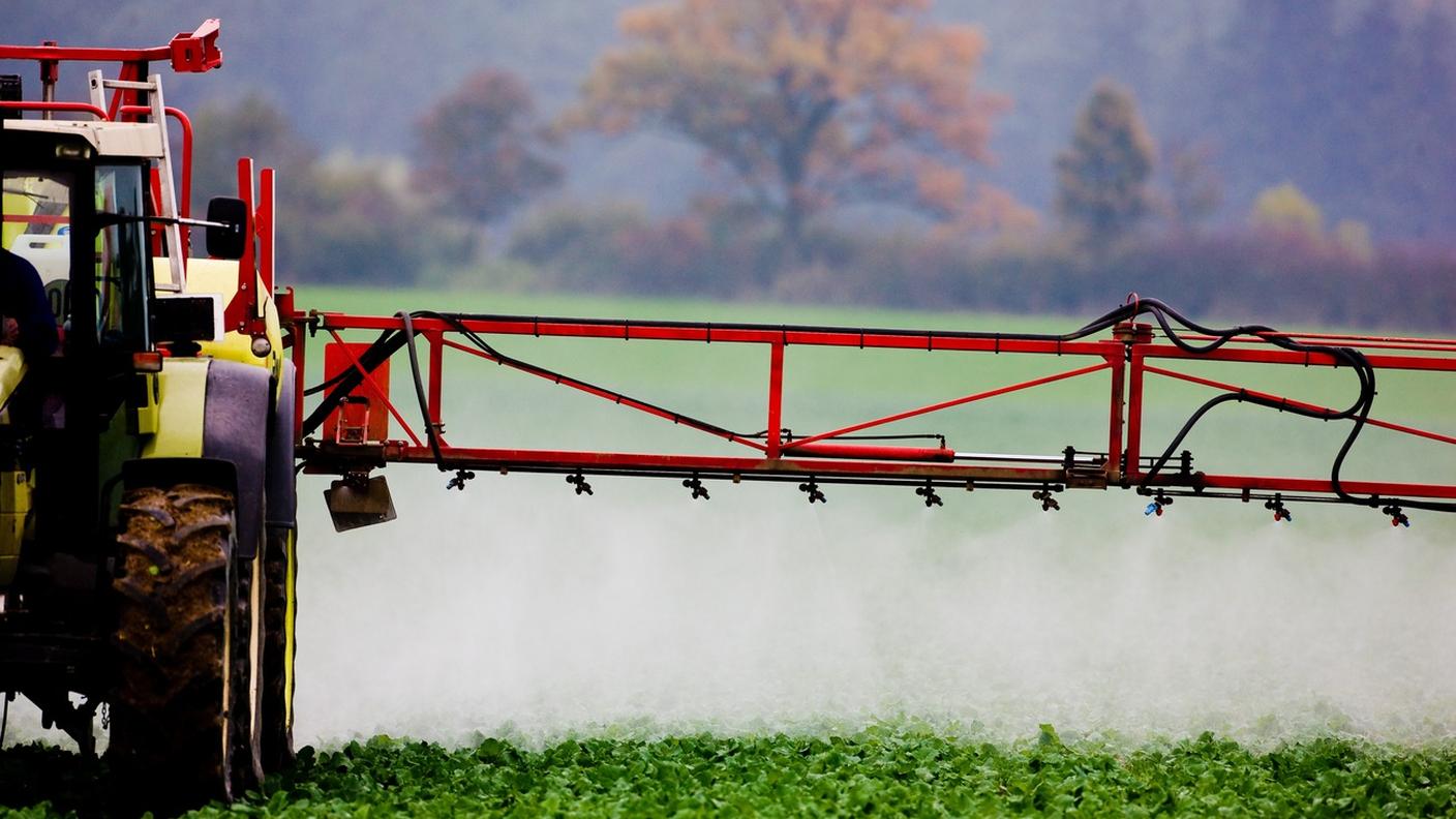 In alcuni comuni dell'altopiano svizzero le concentrazioni di pesticidi riscontrate nell'acqua di falda superano fino a 25 volte il valore limite. SonntagsZeitung e Le Matin Dimanche rivelano in quali