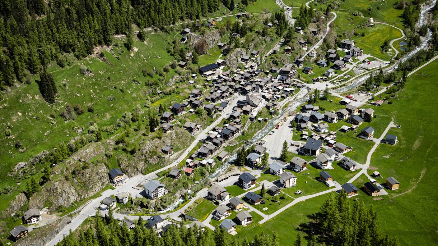Il villaggio di Blatten minacciato da nove milioni di tonnellate di detriti che potrebbero franare a valle