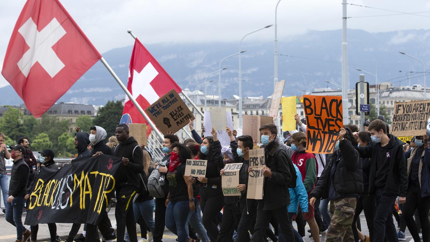 I dimostranti anti-razzismo a Ginevra
