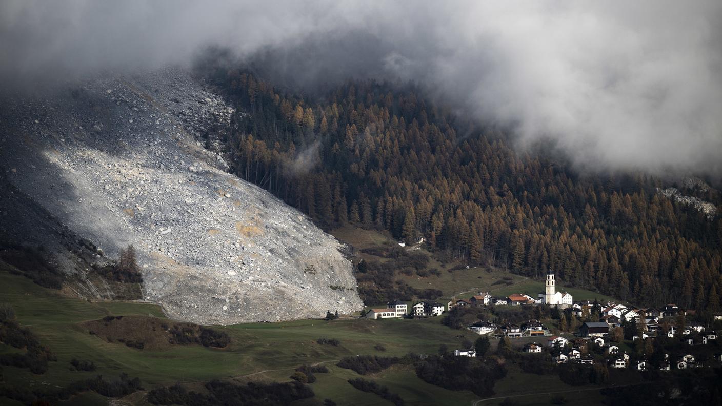 La frana che minaccia il villaggio di Brienz